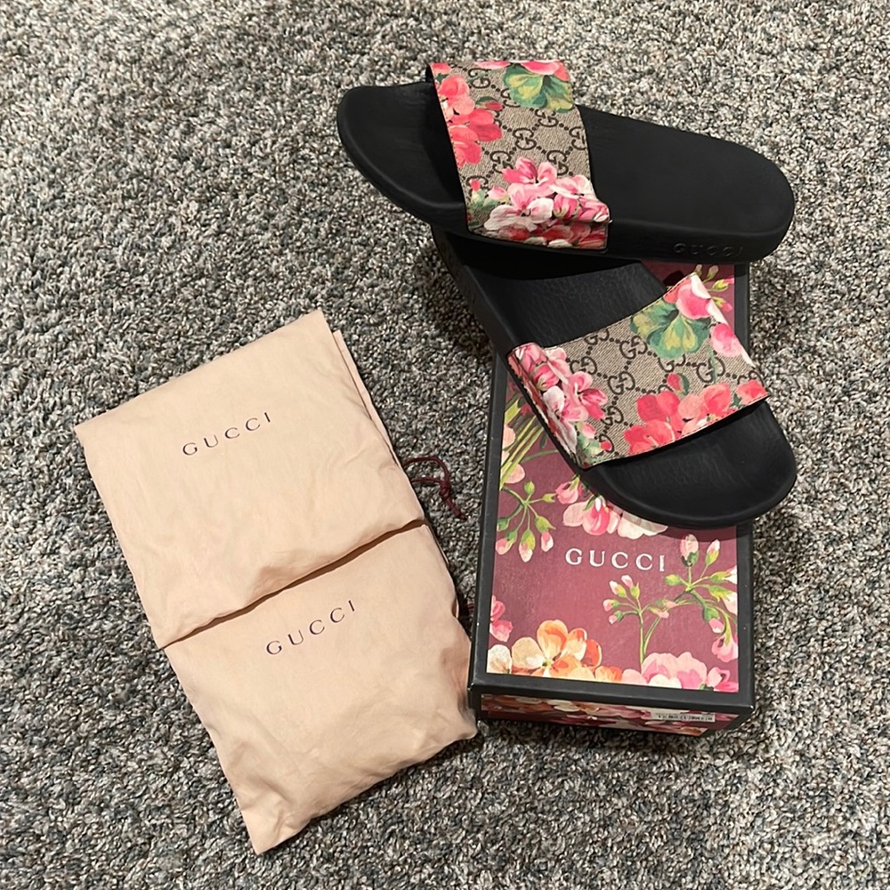 Women Gucci Bloom Sandals